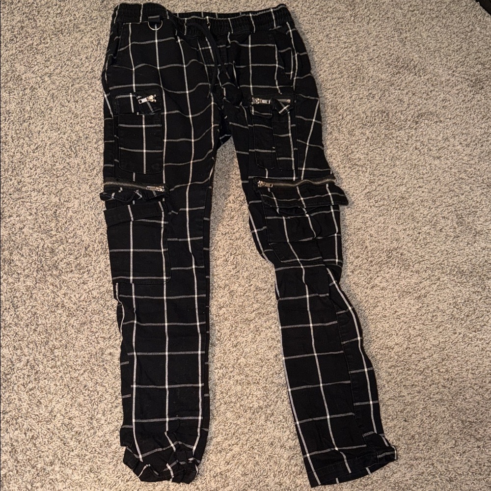 Hot Topic Black and White Grid Cargo Pants - Picture 2 of 8
